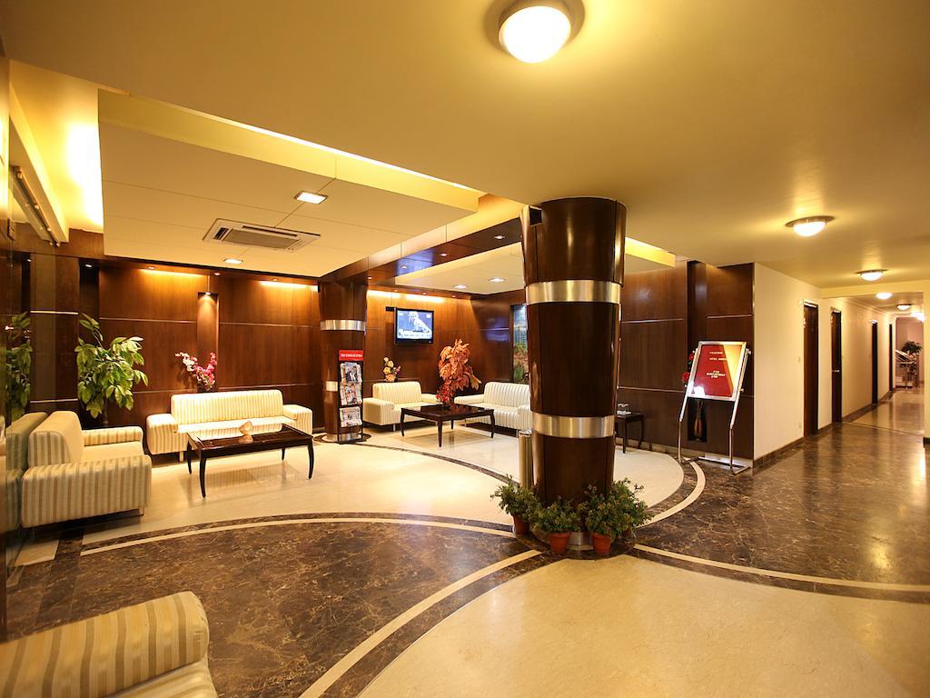 فندق دلهيفي  فندق إيربورت ويفز المظهر الخارجي الصورة